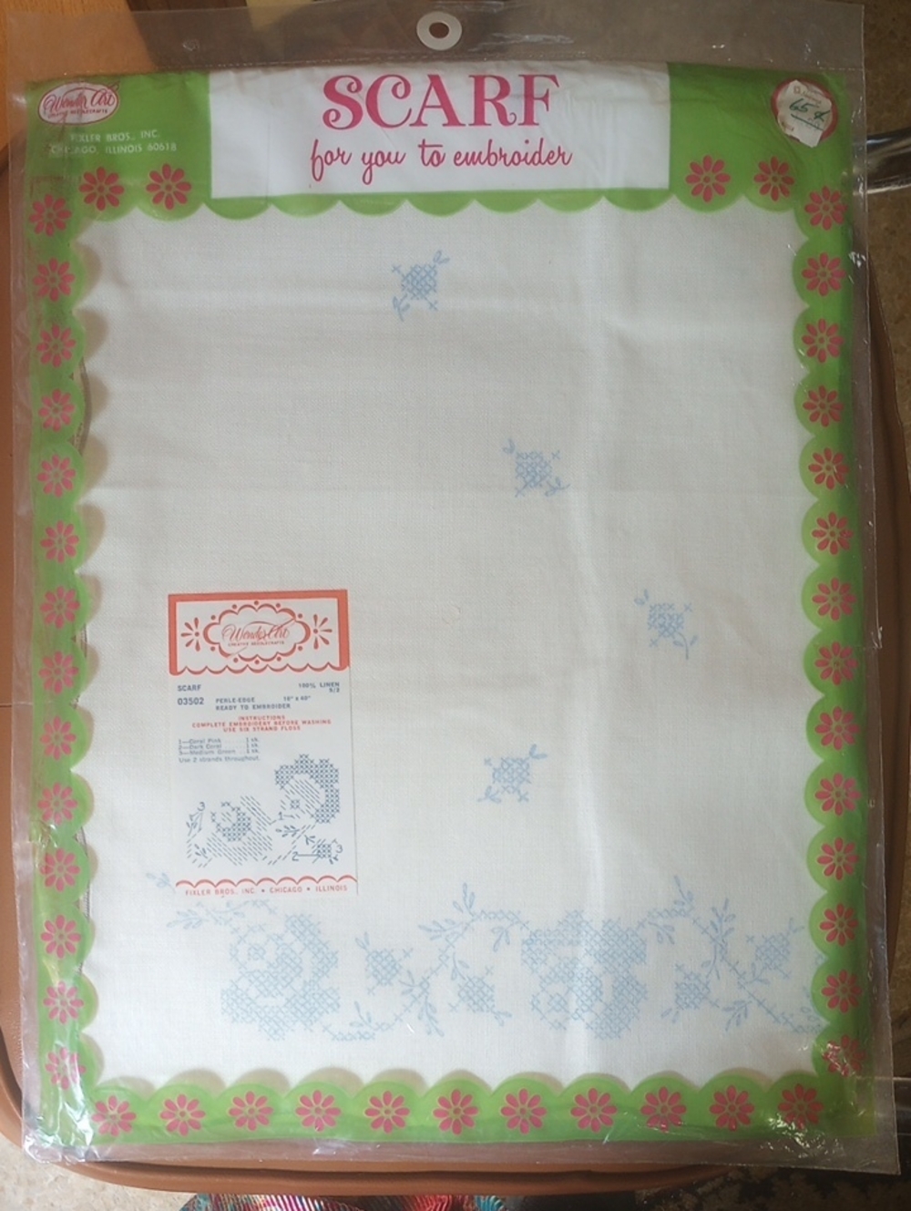 NWT WonderArt Creative Needlecrafts Vtg Linen Floral Scarf for You to Embroider